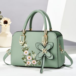 Chic Embroidered Floral Women's Handbag - Spacious Soft Faux Leather Crossbody Bag with Zip Closure, Available in Red/Green/Black